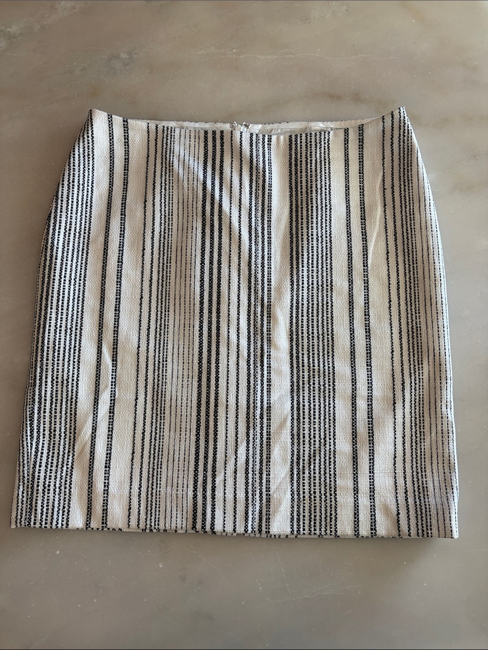 White House Black Market Black and White Vertical Stripe Pencil Skirt Cotton sz8